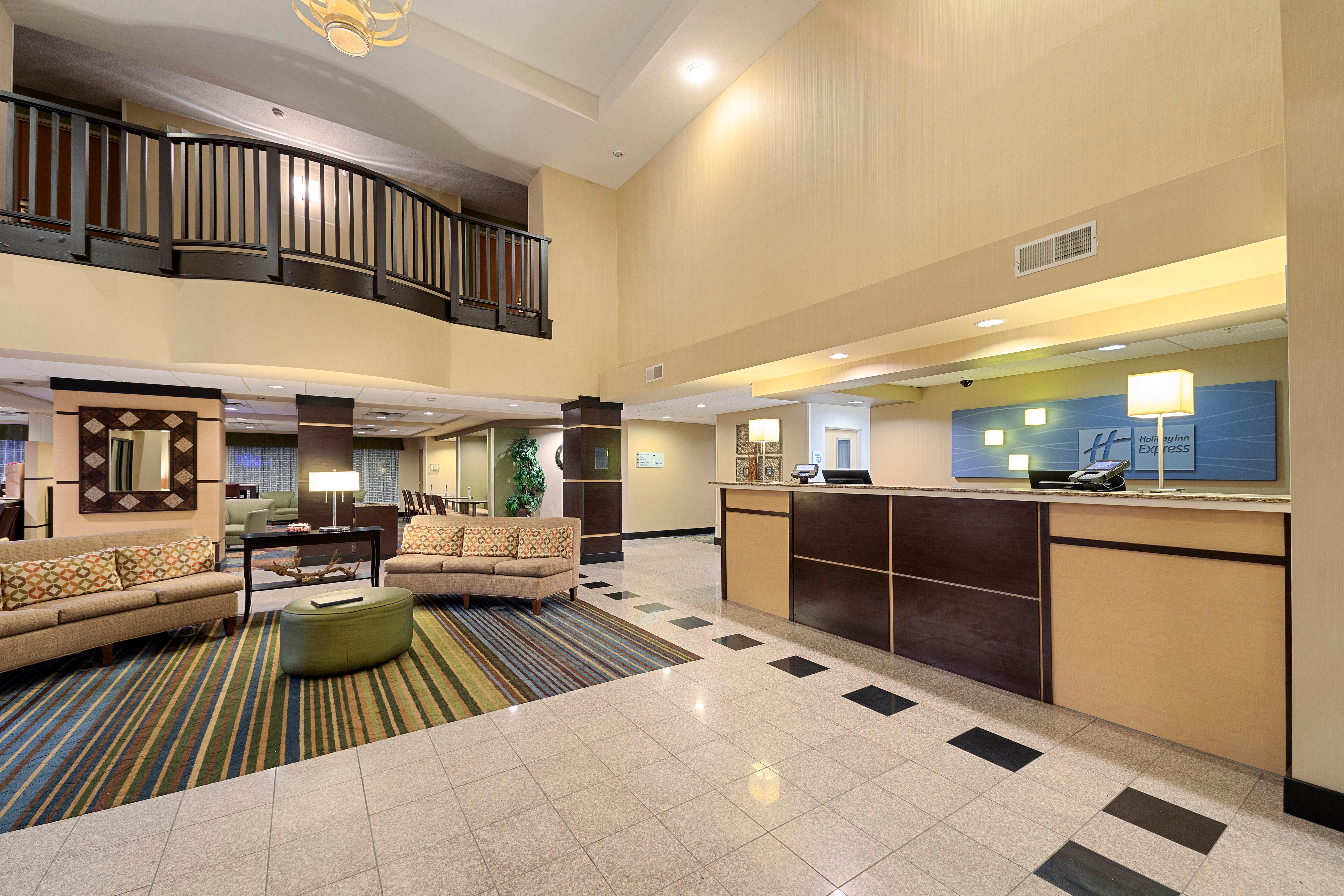 Holiday Inn Express Bloomington West By Ihg Buitenkant foto