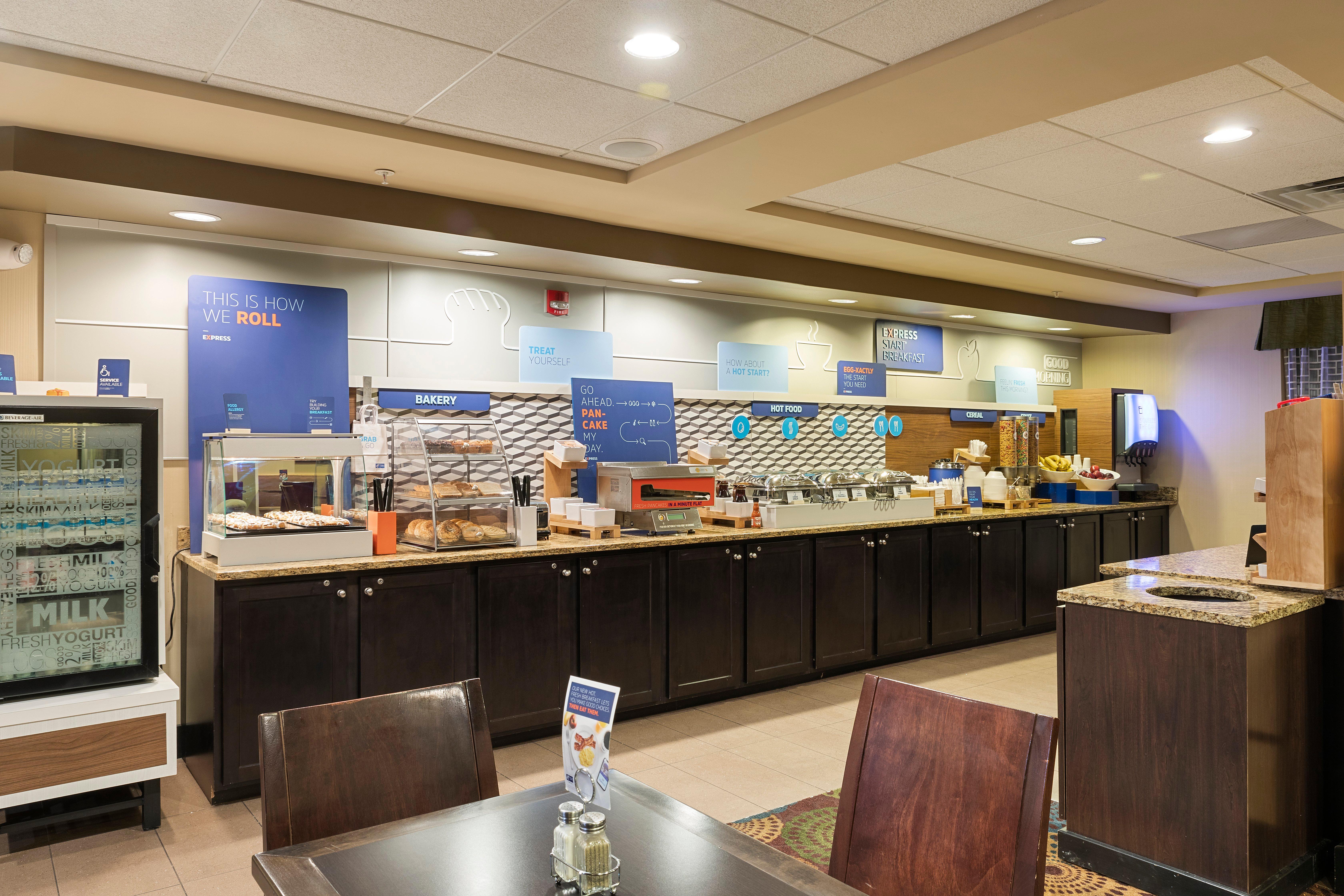 Holiday Inn Express Bloomington West By Ihg Buitenkant foto