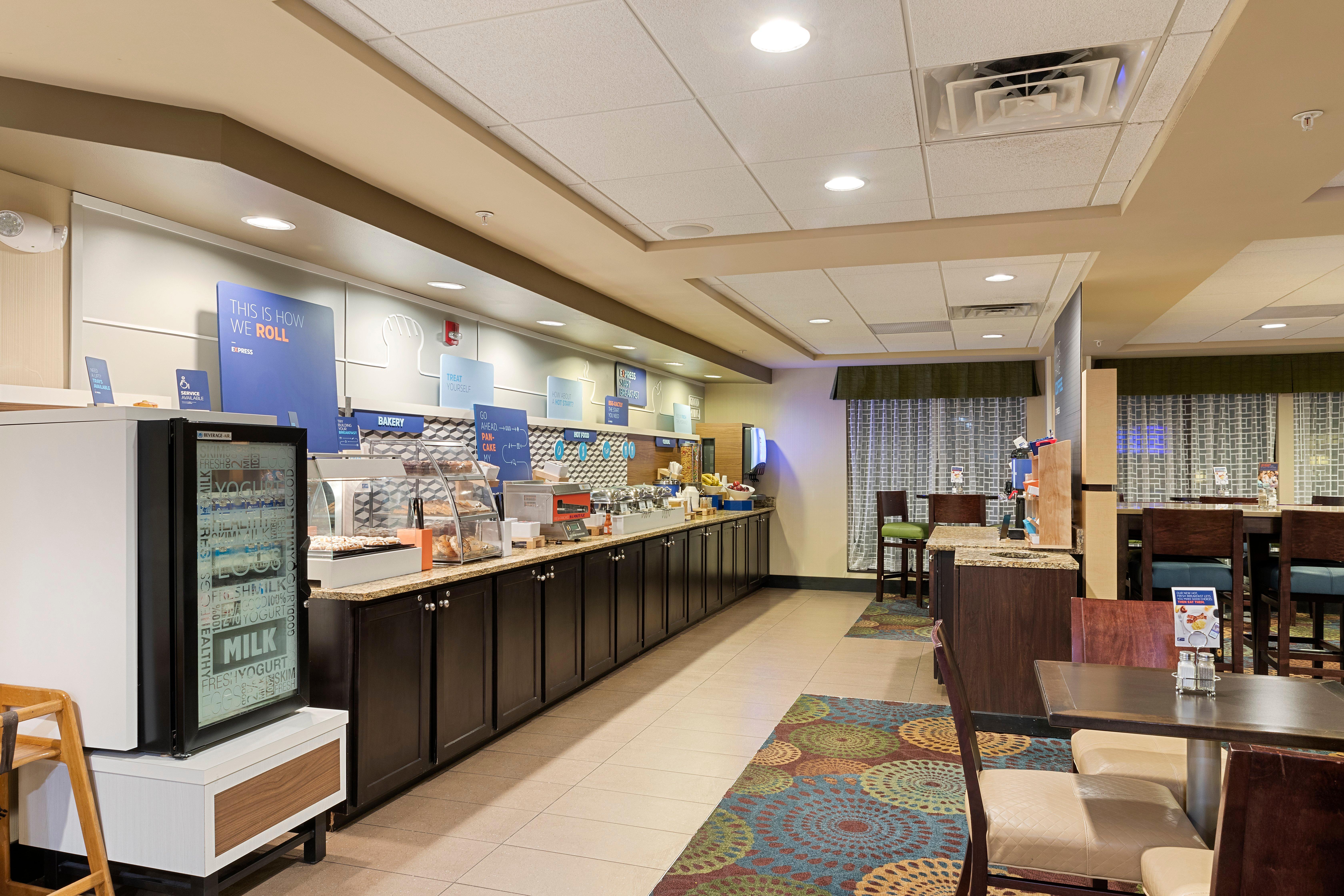 Holiday Inn Express Bloomington West By Ihg Buitenkant foto