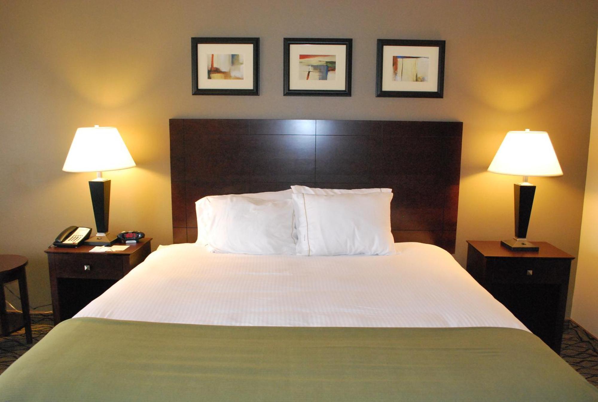 Holiday Inn Express Bloomington West By Ihg Buitenkant foto
