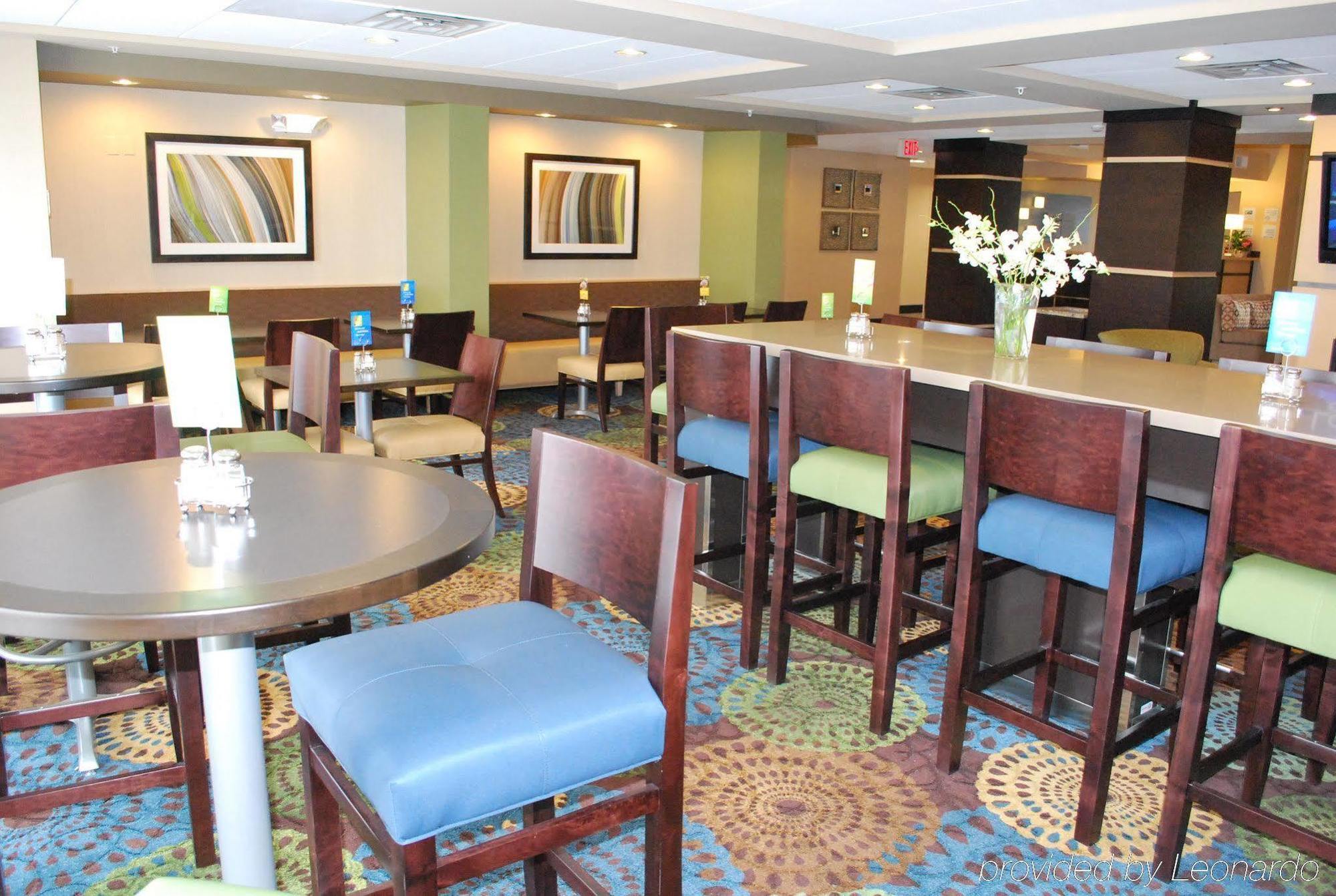 Holiday Inn Express Bloomington West By Ihg Restaurant foto